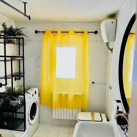 Yellow House 特拉莫