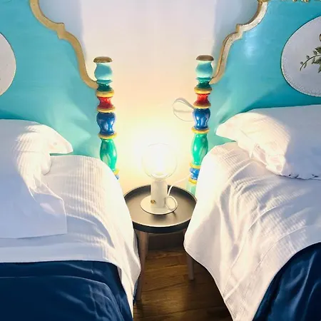 Yellow House * 特拉莫