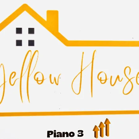 Apartment Yellow House *