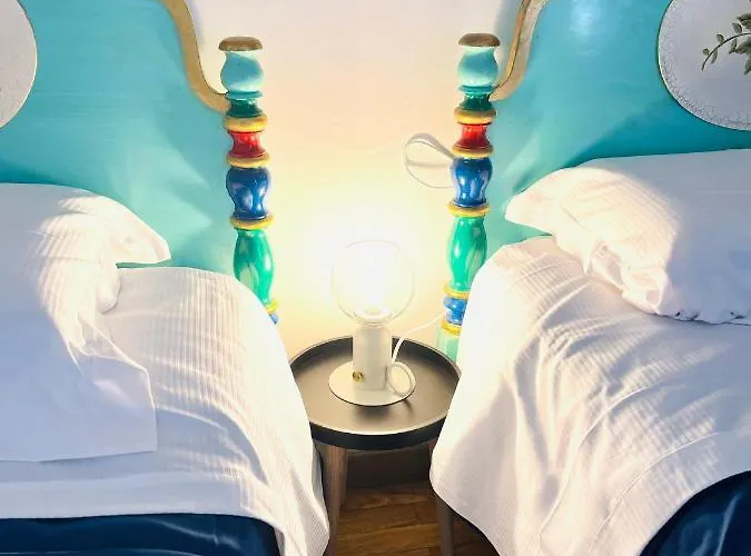 Yellow House * טראמו